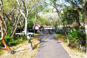 3201 Bartlett St, Spring Hill, FL 34606 - Photo 9