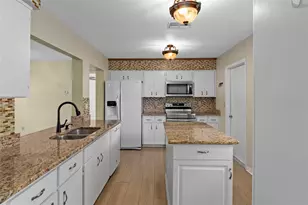 5447 Abagail Dr, Spring Hill, FL 34608 - Photo 15