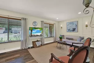 2107 W Kyra Dr, Tampa, FL 33612 - Photo 7