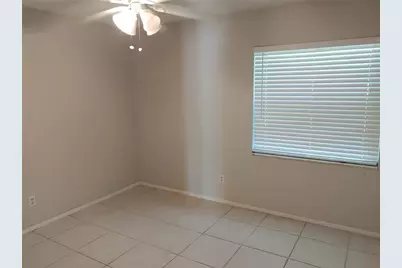 525 Moreno Circle NE, Saint Petersburg, FL 33703 - Photo 11