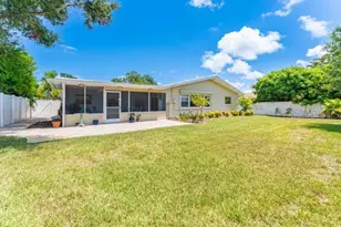 13940 Joyce Dr, Largo, FL 33774 - Photo 37