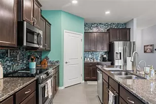 31486 Tansy Bnd, Wesley Chapel, FL 33545 - Photo 15