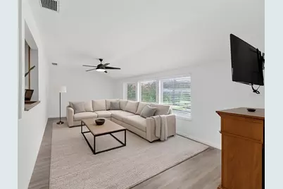1810 Milford Circle, Sun City Center, FL 33573 - Photo 17