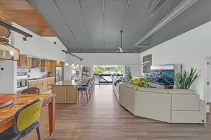 8813 S Lagoon St, Tampa, FL 33615 - Photo 9