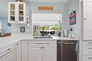 2990 Meadow Oak Dr N, Clearwater, FL 33761 - Photo 17