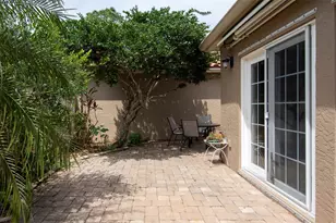 491 St Tropez Cir NE, Saint Petersburg, FL 33703 - Photo 37