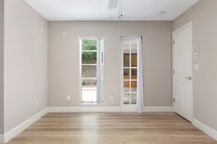 491 St Tropez Cir NE, Saint Petersburg, FL 33703 - Photo 23