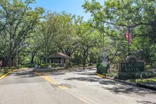491 St Tropez Cir NE, Saint Petersburg, FL 33703 - Photo 43