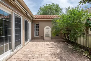 491 St Tropez Cir NE, Saint Petersburg, FL 33703 - Photo 35