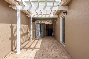 491 St Tropez Cir NE, Saint Petersburg, FL 33703 - Photo 29