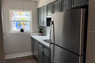 6919 Place De La Paix, Saint Petersburg, FL 33707 - Photo 7