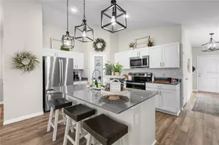 34102 Scarlet Sage Ct, Wesley Chapel, FL 33545 - Photo 3