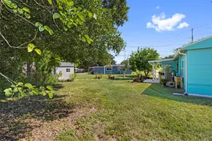 7001 13th St N, Saint Petersburg, FL 33702 - Photo 29