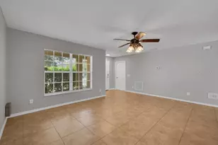 4729 White Bay Cir, Wesley Chapel, FL 33545 - Photo 7