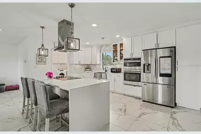 3101 S Kings Avenue, Brandon, FL 33511 - Photo 9