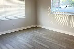 4550 Overlook Dr NE, Saint Petersburg, FL 33703 - Photo 9