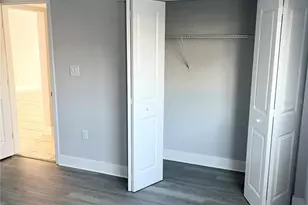 4550 Overlook Dr NE, Saint Petersburg, FL 33703 - Photo 11