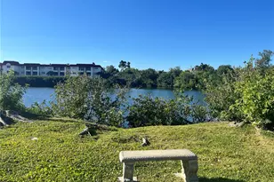4550 Overlook Dr NE, Saint Petersburg, FL 33703 - Photo 23