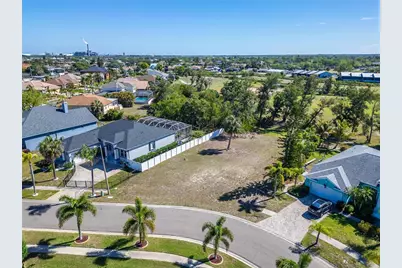 806 Greenview Drive, Apollo Beach, FL 33572 - Photo 1