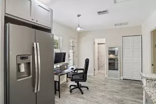 263 22nd St N, Saint Petersburg, FL 33713 - Photo 7