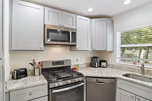 263 22nd St N, Saint Petersburg, FL 33713 - Photo 5