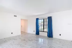 4012 Braesgate Ln, Tampa, FL 33624 - Photo 9