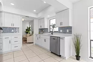 11508 Robles Del Rio Pl, Temple Terrace, FL 33617 - Photo 7