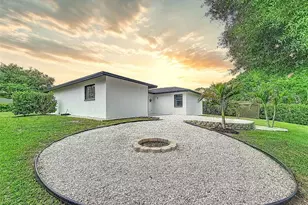 629 Albritton Ave, Sarasota, FL 34232 - Photo 71