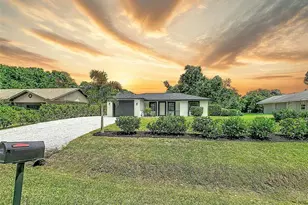 629 Albritton Ave, Sarasota, FL 34232 - Photo 5