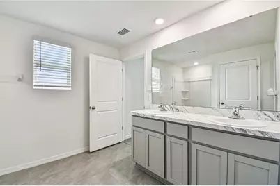 9211 Mission Bay Pl, Tampa, FL 33637 - Photo 11