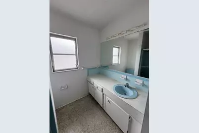 5813 Liverpool Drive, Tampa, FL 33615 - Photo 11