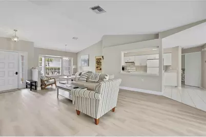 8015 Sugarbush Drive, Spring Hill, FL 34606 - Photo 7