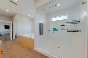 2106 Pelican Ct, Tarpon Springs, FL 34689 - Photo 9