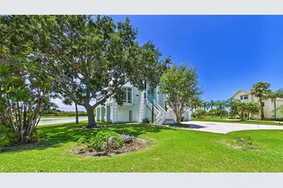 2106 Pelican Court, Tarpon Springs, FL 34689 - Photo 11