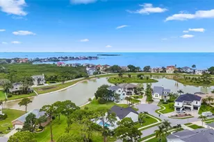 2106 Pelican Ct, Tarpon Springs, FL 34689 - Photo 19