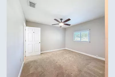 7401 16th St N, Saint Petersburg, FL 33702 - Photo 21