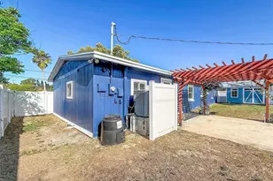 7401 16th St N, Saint Petersburg, FL 33702 - Photo 37