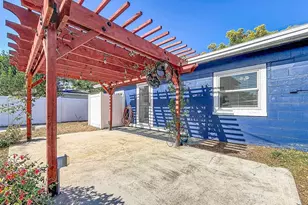 7401 16th St N, Saint Petersburg, FL 33702 - Photo 5