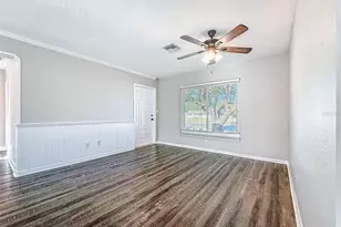 7401 16th St N, Saint Petersburg, FL 33702 - Photo 3