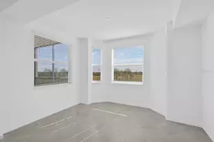 17600 Opal Sand Dr, Venice, FL 34293 - Photo 9