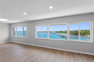 100 Bluff View Dr, Belleair Bluffs, FL 33770 - Photo 23