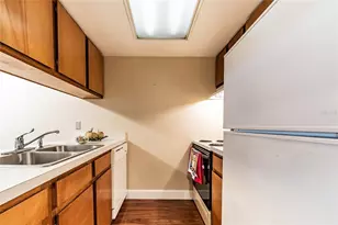 4875 W McElroy Ave, Tampa, FL 33611 - Photo 9
