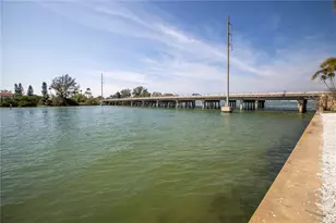 5220 Brittany Dr S, Saint Petersburg, FL 33715 - Photo 33