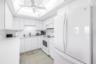 5220 Brittany Dr S, Saint Petersburg, FL 33715 - Photo 15