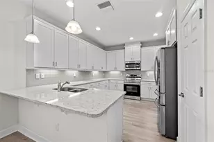 718 Chipper Dr, Sun City Center, FL 33573 - Photo 11