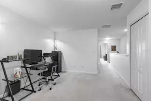 5014 White Sanderling Ct, Tampa, FL 33619 - Photo 7