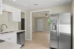 5511 13th St E, Bradenton, FL 34203 - Photo 5