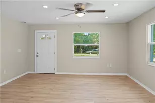 5511 13th St E, Bradenton, FL 34203 - Photo 3