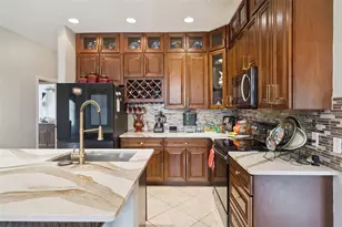 323 Aldershot Ct, Kissimmee, FL 34758 - Photo 17