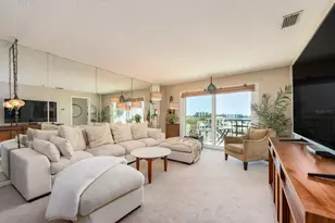 610 Island Way, Clearwater Beach, FL 33767 - Photo 7